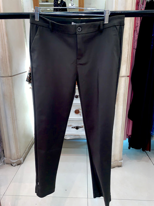 Pantalón Elegante Slim Fit Negro Versátil